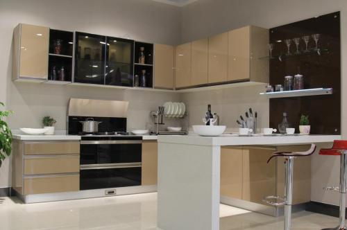 Small Kitchen Design Tips