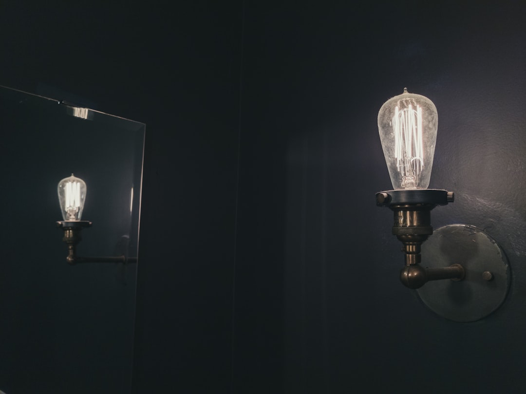 Photo industrial style wall lamp